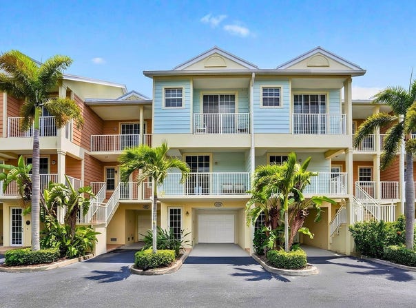 3248 MANGROVE POINT Drive, RUSKIN, FL 33570