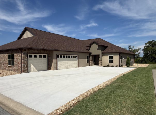 82 Mountain View Court, Branson West, MO 65737
