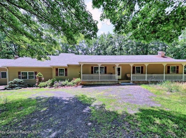 38 Walnut Drive, Round Top, NY 12473