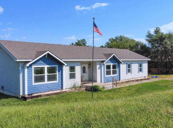 907 S 1st Street, Plattsmouth, NE 68048