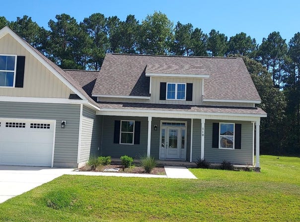 110 Rolling Water Lane, Swansboro, NC 28584