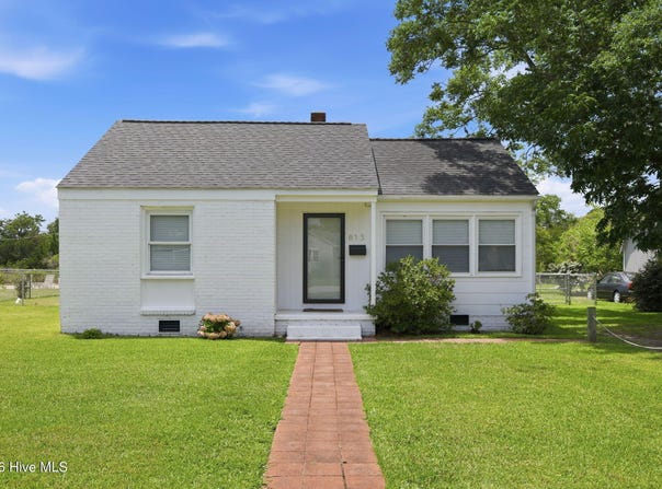 813 N 20th Street, Morehead City, NC 28557