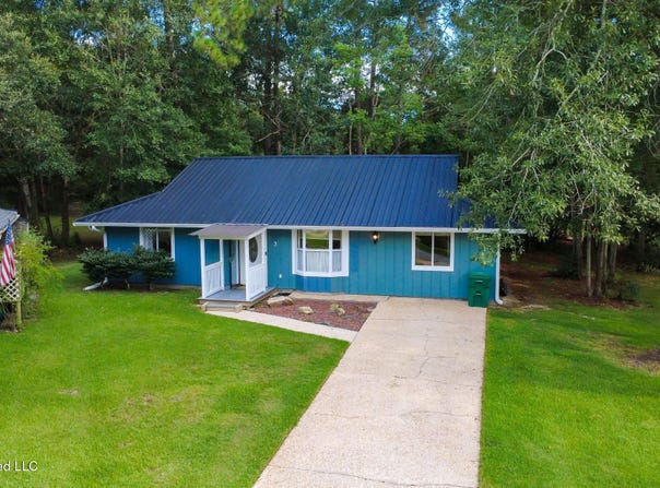 3 Quail Creek Drive, Diamondhead, MS 39525