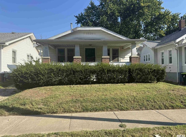 742 W CENTER Street, Decatur, IL 62526