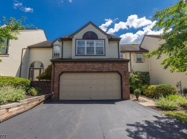 103 Porter Way E, Bridgewater Twp., NJ 08807-3536
