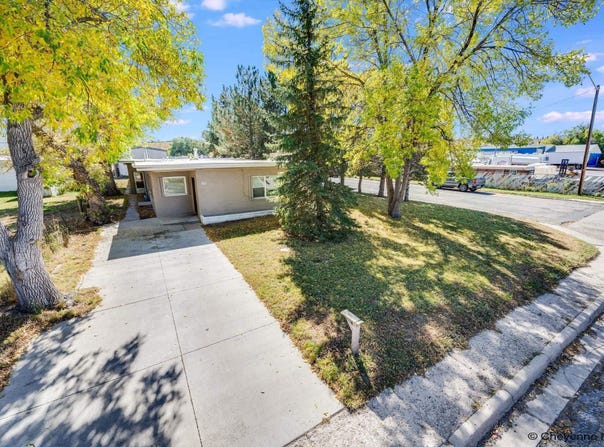 503 E 2ND ST, Cheyenne, WY 82007