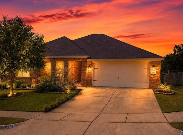 2416 Fall Leaf Court, Denton, TX 76209