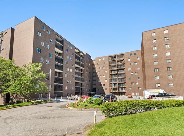 5600 Munhall Rd, Pittsburgh, PA 15217