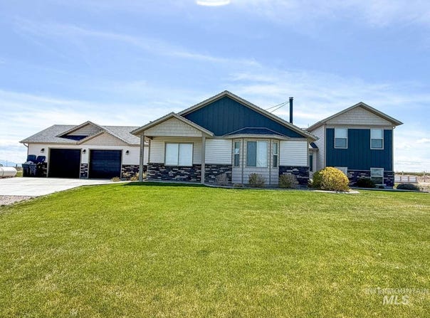 2085 E 900 S, Hazelton, ID 83335