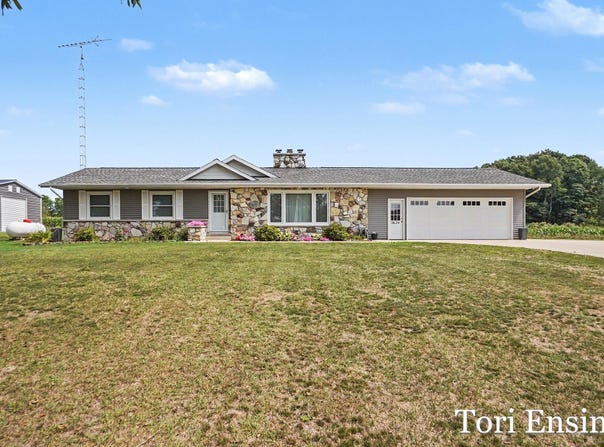2624 100th Avenue, Lakeview, MI 48850