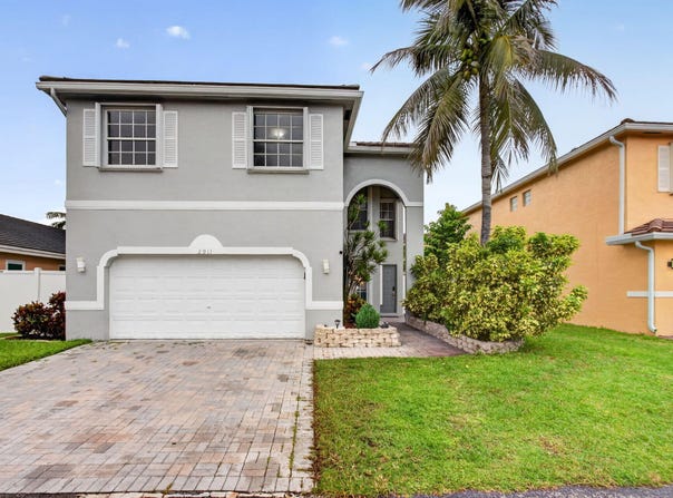 2911 E SABLE Circle, Margate, FL 33063