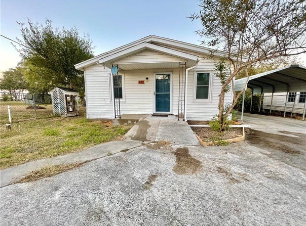335 Stephens Loop, Lake City, TX 78368