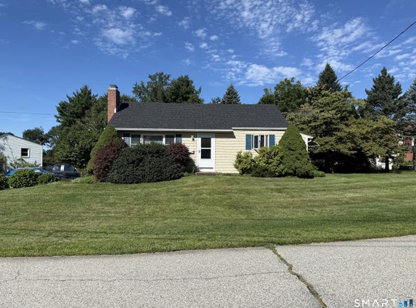 36 Gill Street, Colchester, CT 06415