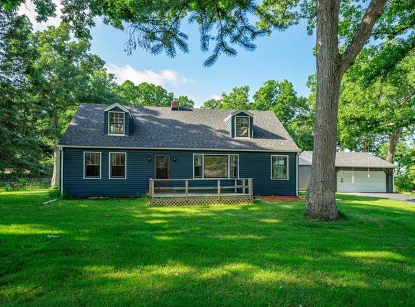 15631 E IL RTE 72, DAVIS JUNCTION, IL 61020