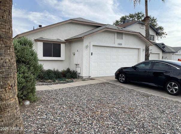 8805 W VALE Drive, Phoenix, AZ 85037