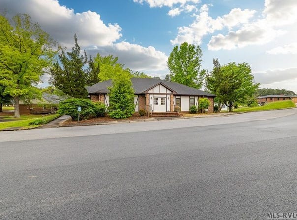 413 Bracey Lane, South Hill, VA 23970