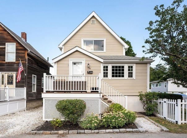 16 Caldwell St, Weymouth, MA 02191