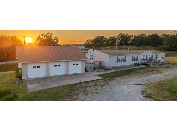 10135 County Road 8010, West Plains, MO 65775