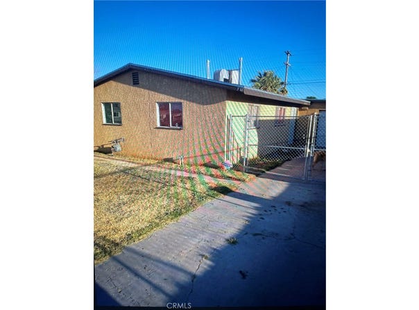 944 E Elizabeth, Barstow, CA 92311