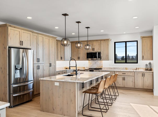 111 Freedom Way, Kalispell, MT 59901
