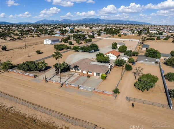 8756 Oakwood, Hesperia, CA 92345