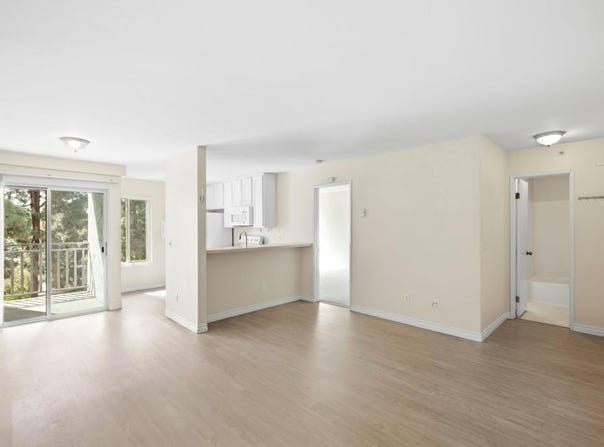 7500 Parkway Drive, La Mesa, CA 91942