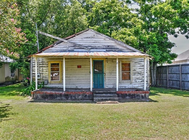 108 S Maple St, Adel, GA 31620