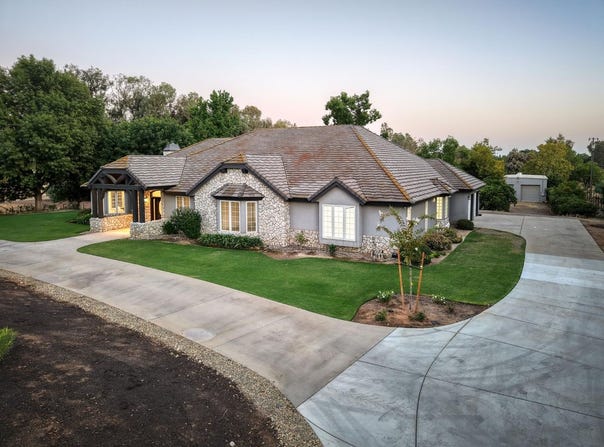 10673 E Bullard Avenue, Clovis, CA 93619