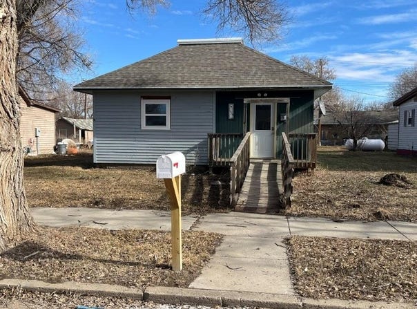 310 E 2nd Avenue, Mobridge, SD 57601
