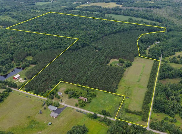 BOELTER Road, IOLA, WI 54945