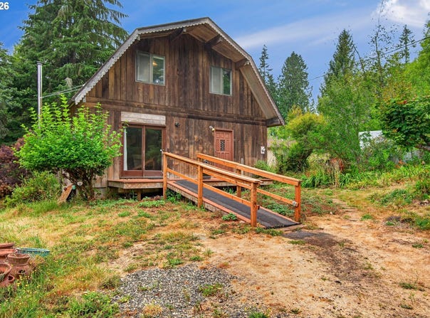 29374 FERNCREST Dr, Rainier, OR 97048