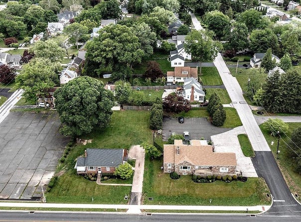2111 DEKALB Pike, EAST NORRITON, PA 19401