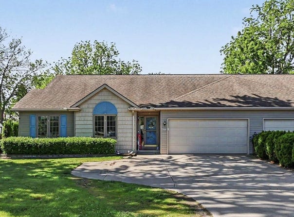 393 Pointe Tremble Road, Algonac, MI 48001-1809