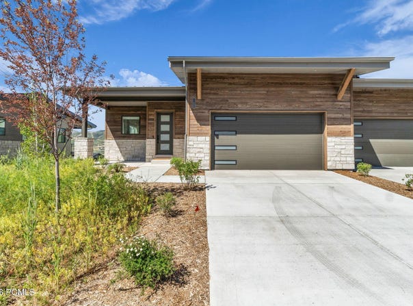 11589 N Deepwater Dr, Hideout, UT 84036