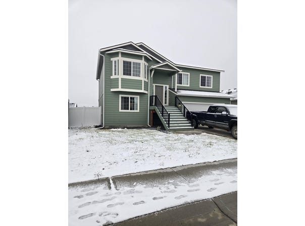 1522 E Marilyn Cir, Deer Park, WA 99006
