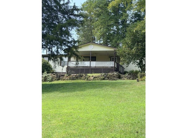 107 Ross Branch, Flat Gap, KY 41219