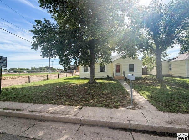 701 S 9th St, Lamar, CO 81052