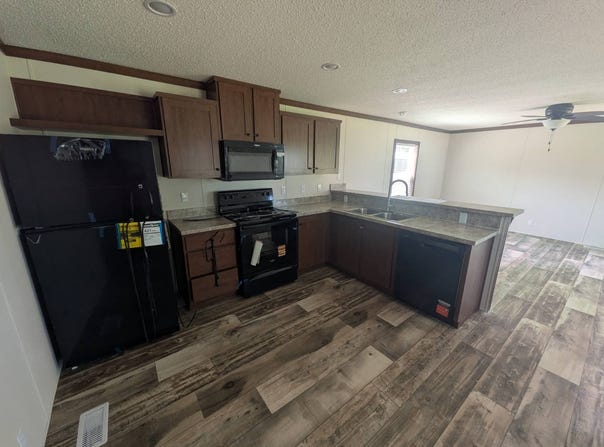2145 N Dixie Hwy, Lima, OH 45801
