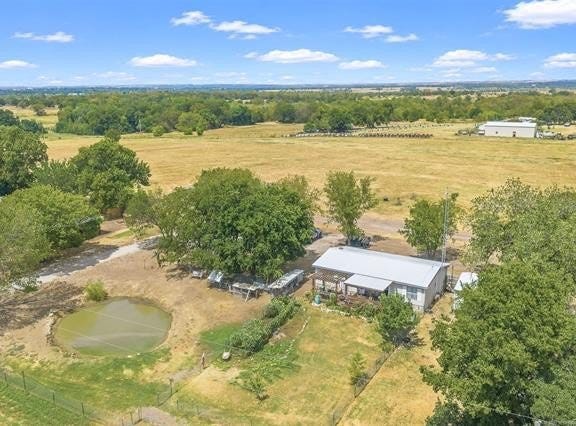32 Forest Lane Road, Ardmore, OK 73401