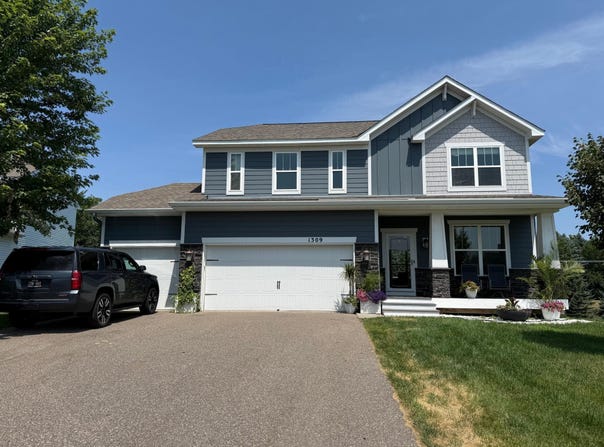 1309 Shadow Creek Curve, Eagan, MN 55123