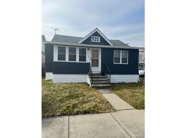 5047 Anatole Street, Grosse Pointe, MI 48236