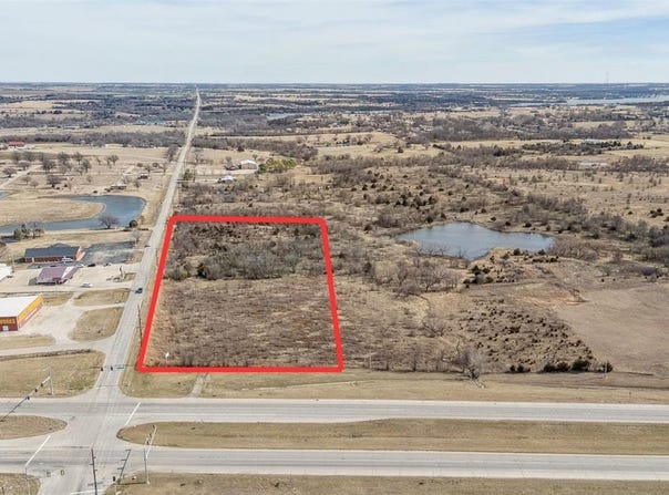 14th St & E Hubbard Rd, Ponca City, OK 74604