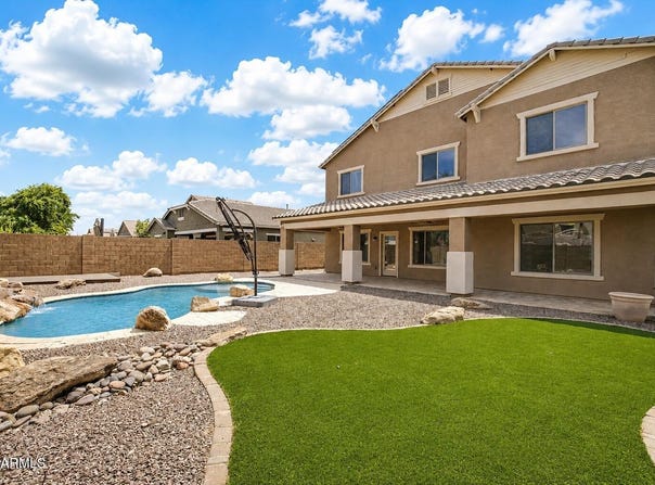 2946 E SANTA FE Lane, Gilbert, AZ 85297