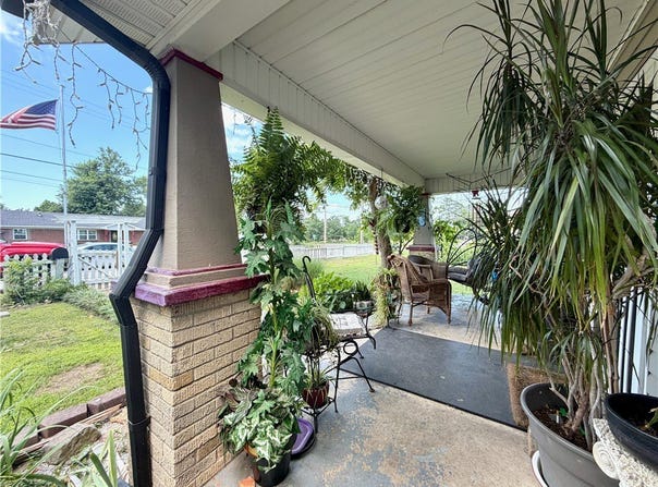 428 E Locust Street, Rogers, AR 72756