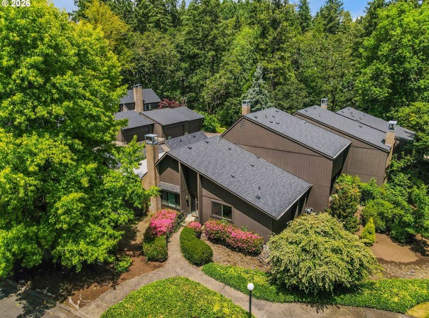 101 WESTBROOK Way, Eugene, OR 97405
