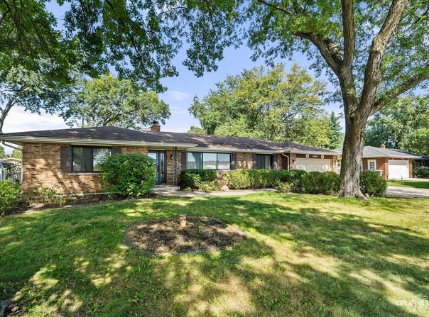 1930 Stephen Street, Aurora, IL 60502