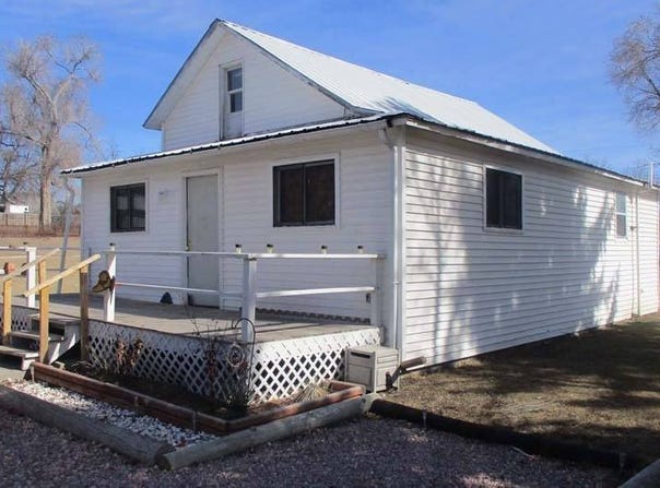 121 N Maverick, Gordon, NE 69343