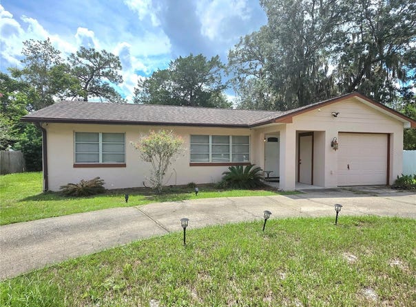 153 E HIGHBANKS Road, DEBARY, FL 32713