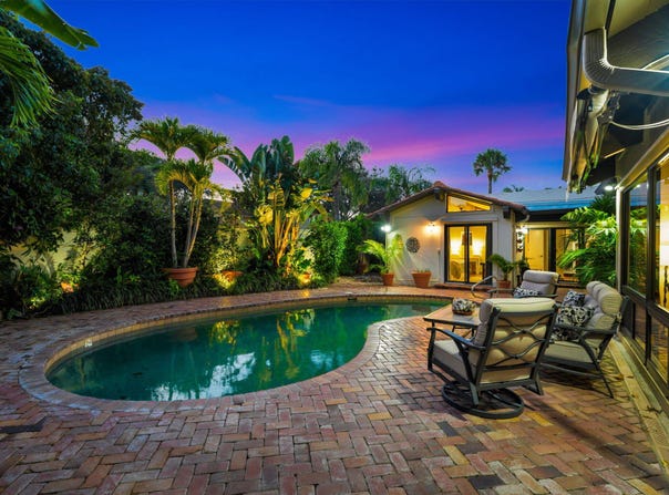 105 SANDPIPER Circle W, Jupiter, FL 33477