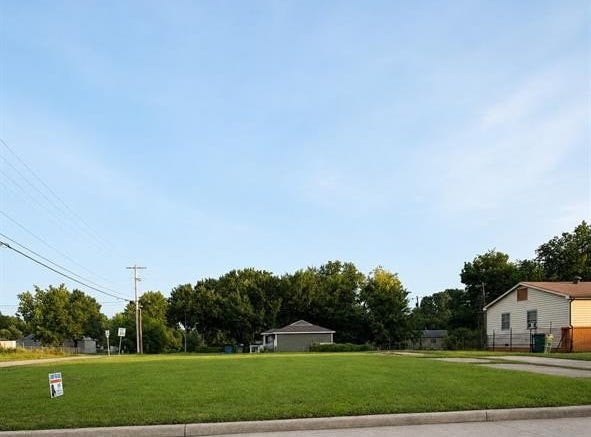 E 51st Place N, Tulsa, OK 74126